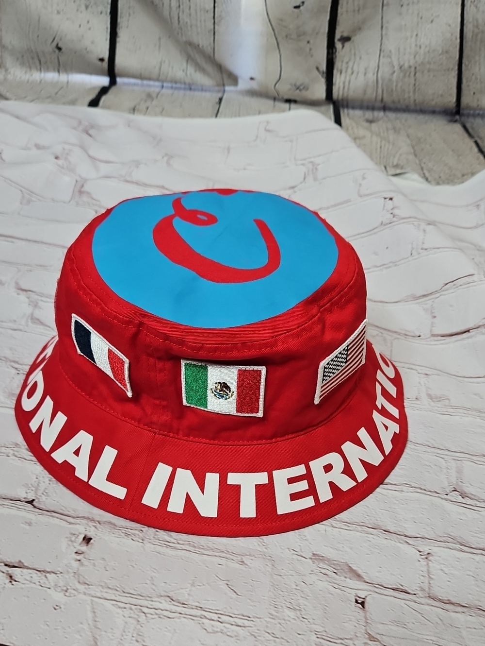 Cookies International Red Bucket Hat Size L/XL Flag Patches
